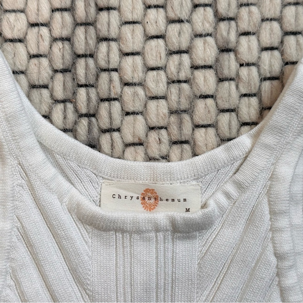 White Ribbed Women's Top - Picture 3 of 3